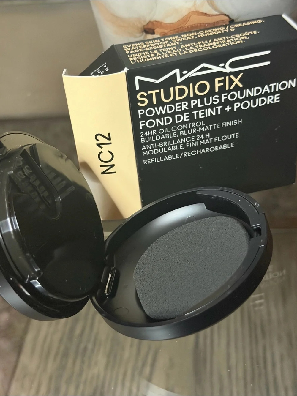MAC Cosmetics matte powder